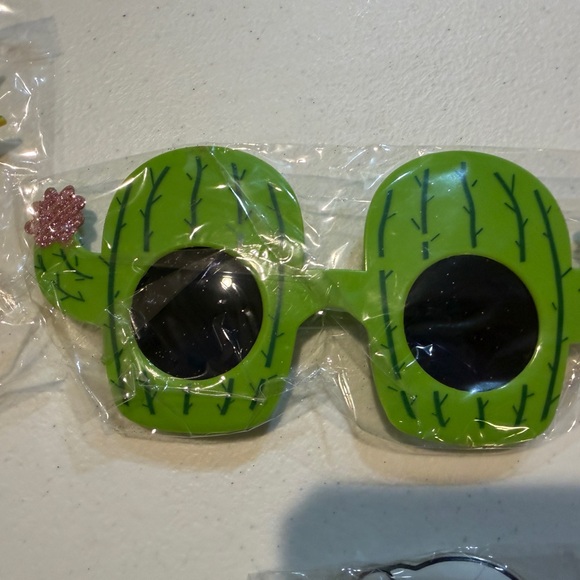 19 Colorful Novelty Sunglasses Collection 24 Hawaiian leis NEW - Picture 5 of 15